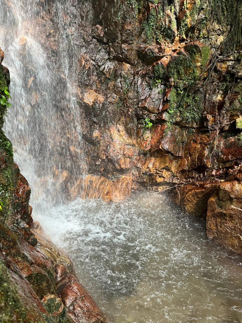 Air Terjun Batu Lampo'